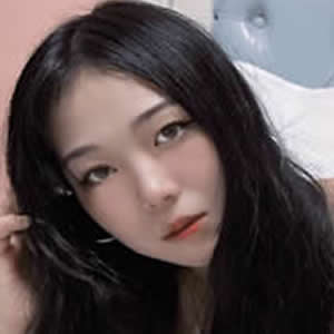 刘嘉佳(汁汁)个人资料照片